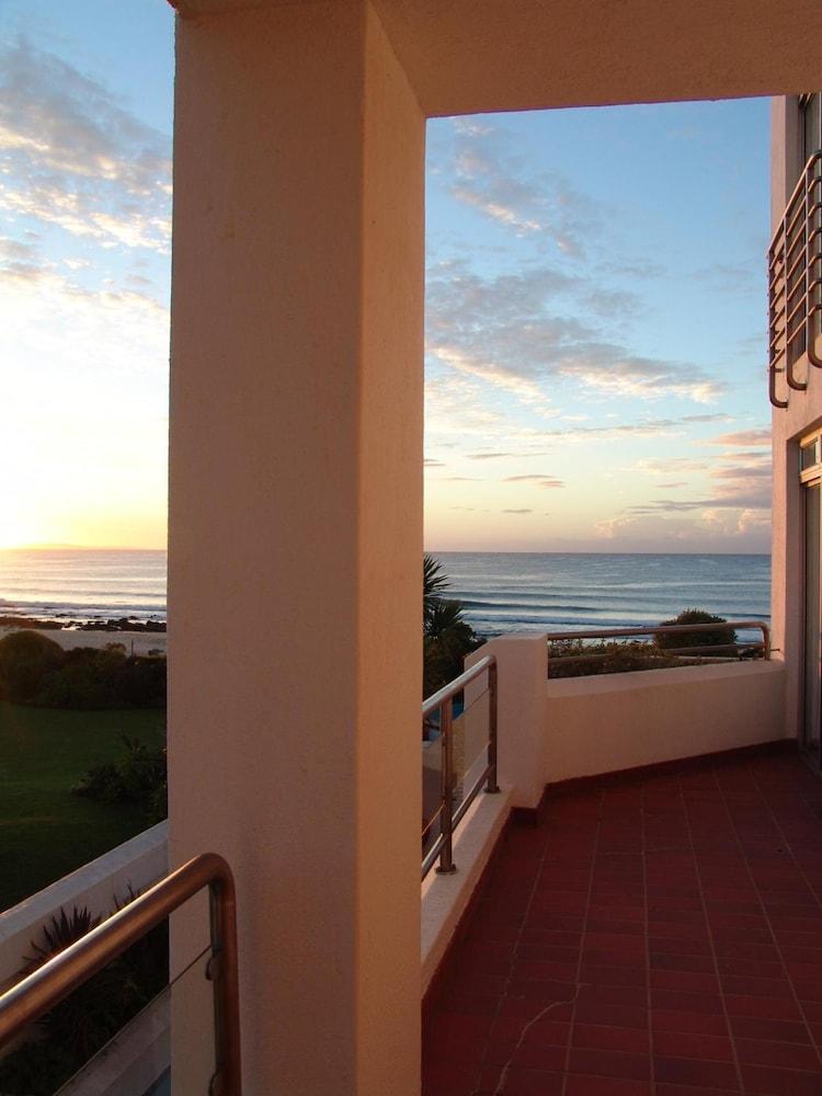 Hotel Diaz 15 House On The Bay Jeffreys Bay Exterior foto